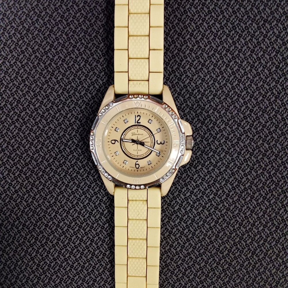Geneva Platinum Womens Watch With Rhinestone Bezel & Yellow Silicone Strap - Sta
